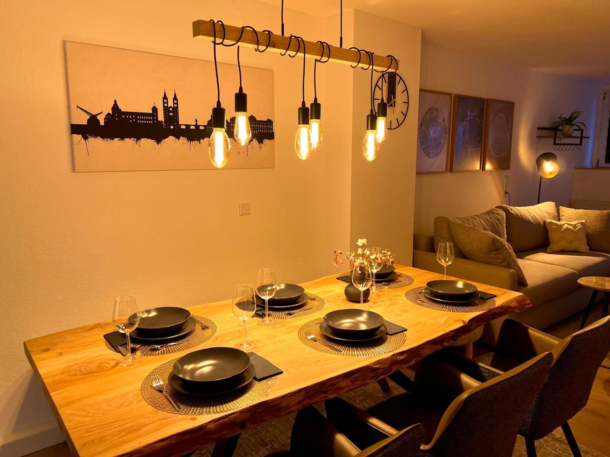 Appartamento Main Cozy Casa Am Ringpark Free Parking Würzburg Esterno foto