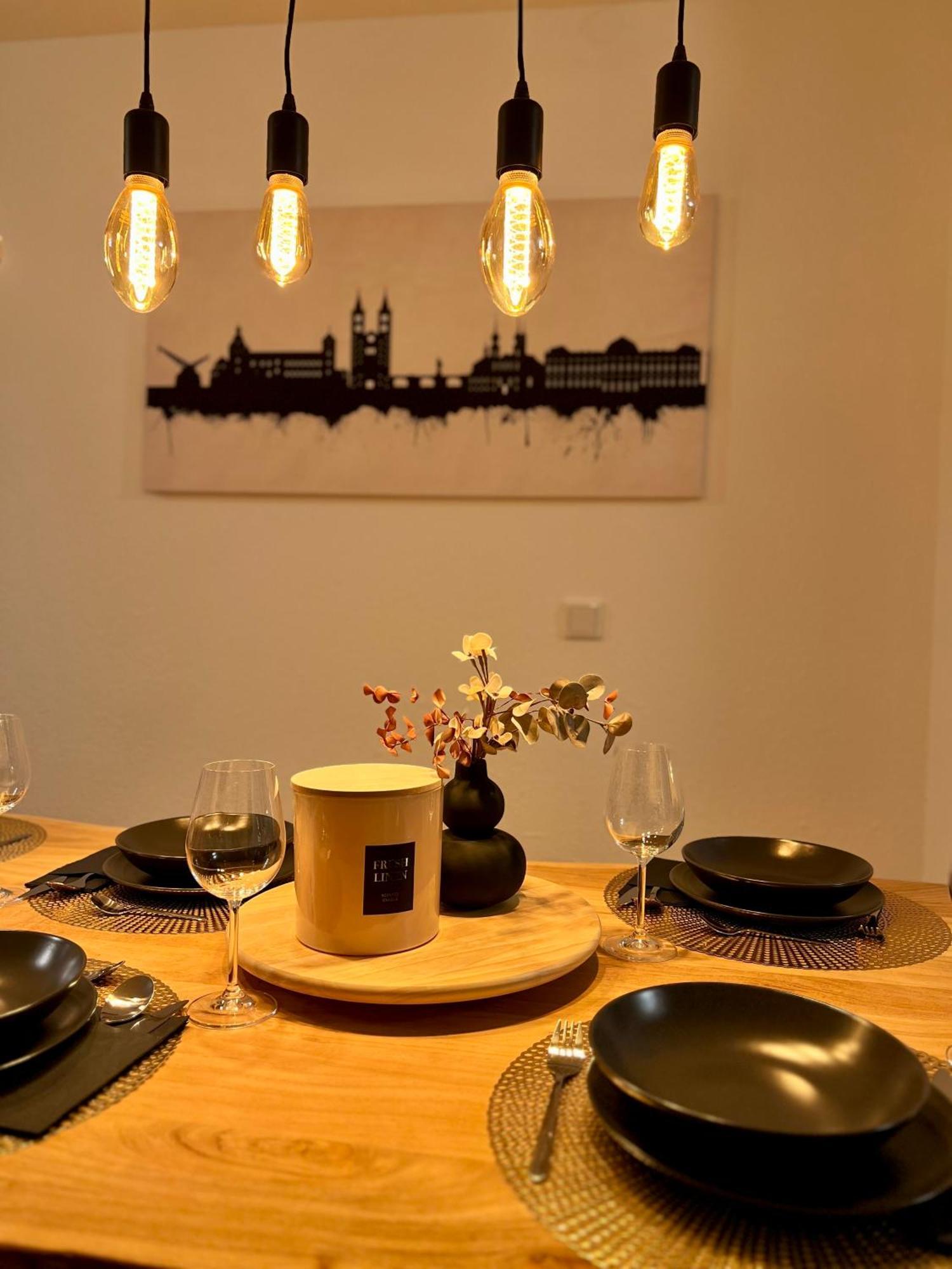 Appartamento Main Cozy Casa Am Ringpark Free Parking Würzburg Esterno foto